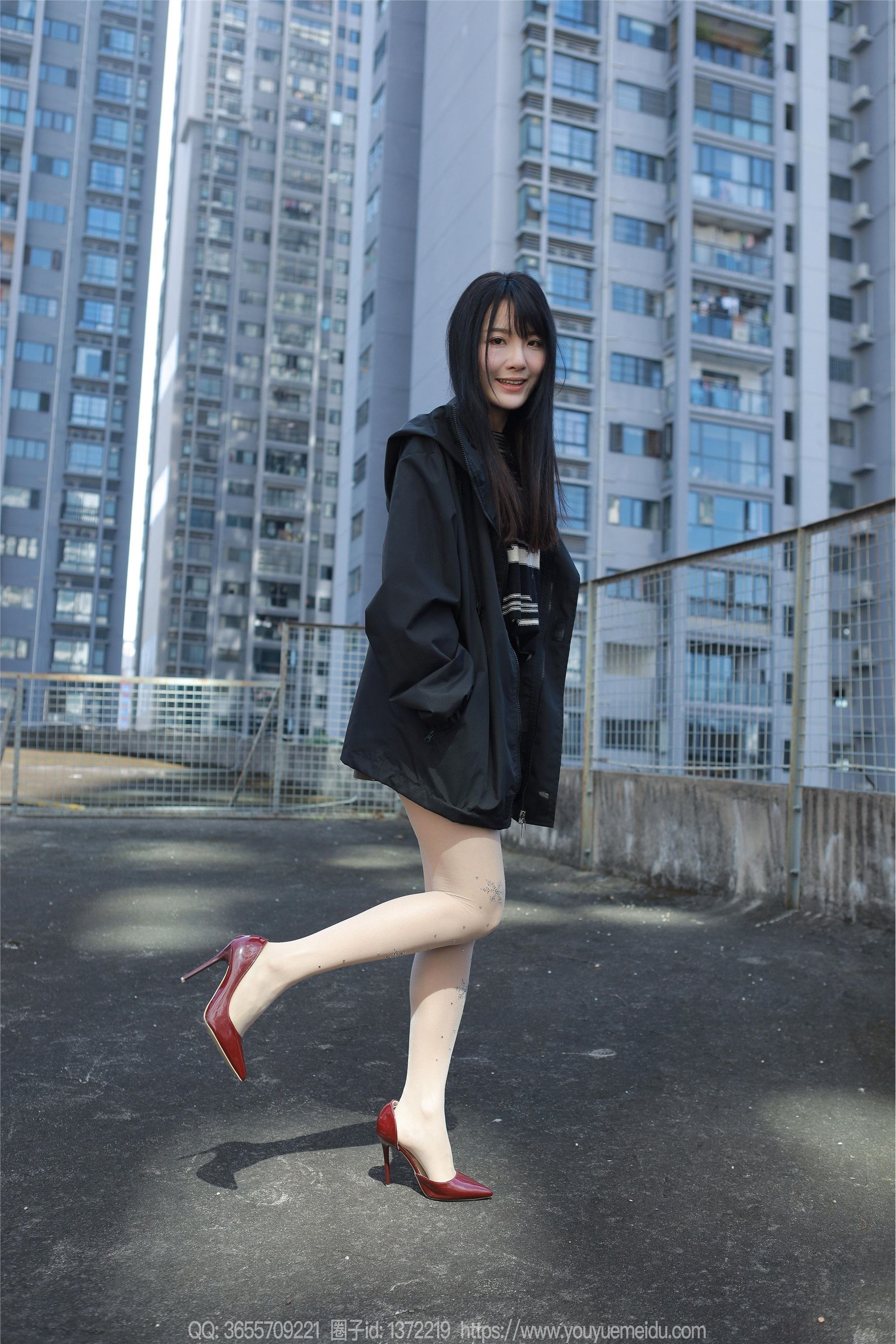 IESS异思趣向  2023.12.07 丝享家 1605 婉萍《晒晒太阳》